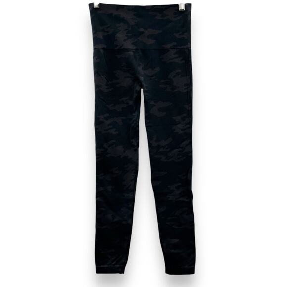 Spanx EcoCare Seamless Black Camo Pull-On Mid Rise Cropped Leggings Sz S - Picture 5 of 10